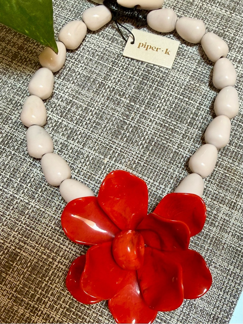 Piper-K 🌺Red Resin Chunky Bold Statement White Organic Beads Pendant♥️